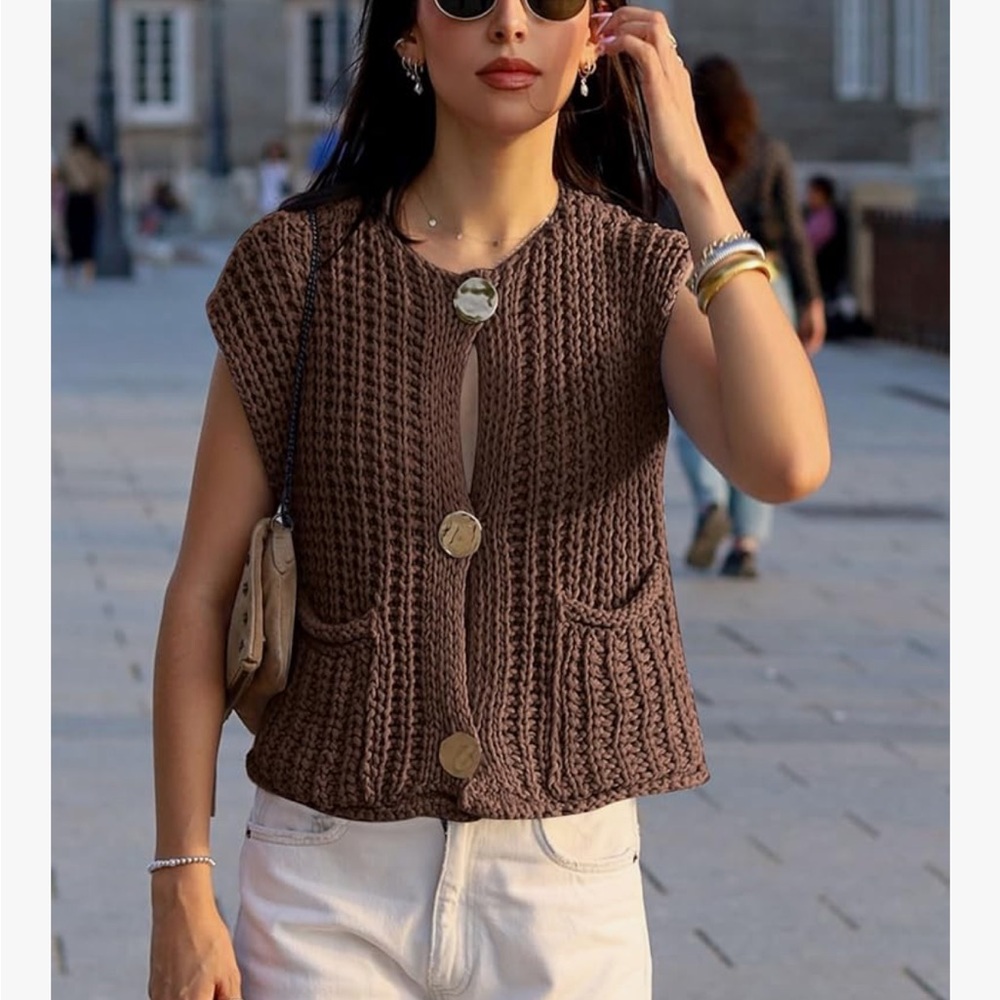 Chunky Knit Button Front Sweater Vest - Brown Size Small